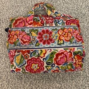 Vera Bradley hanging organizer for travel